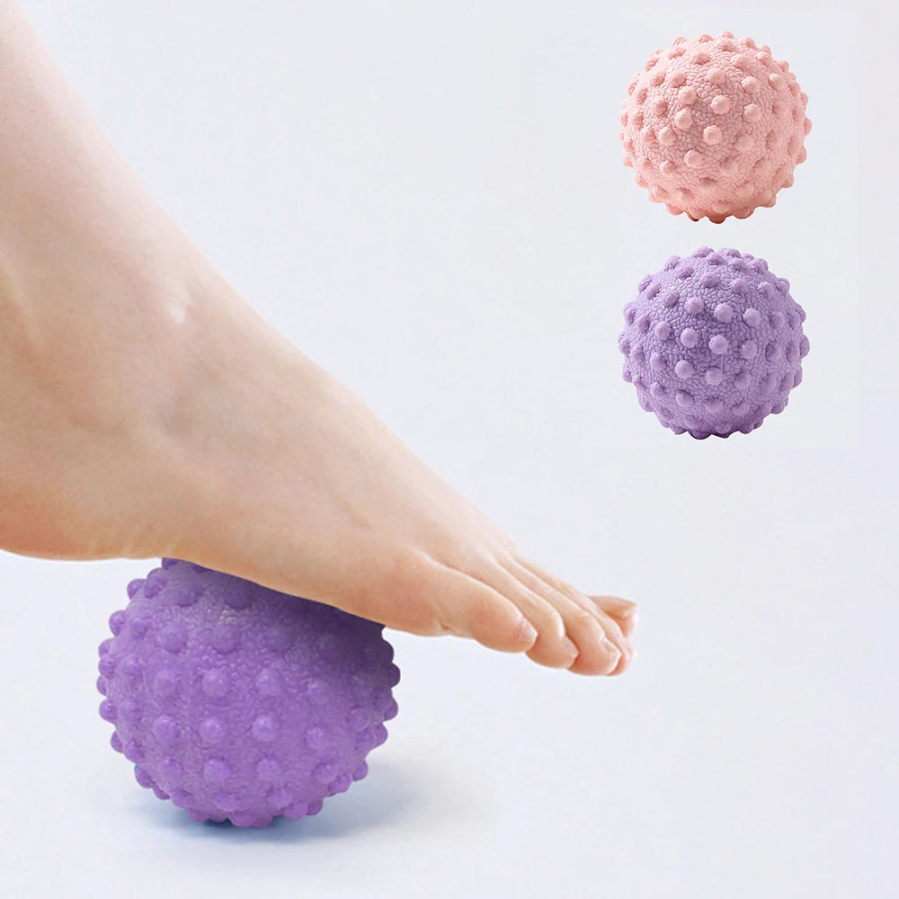 Faszienball mit erhöhten Noppen aus TPR-Material, professioneller Massageball für Triggerpunkt-Therapie und Faszien-Training