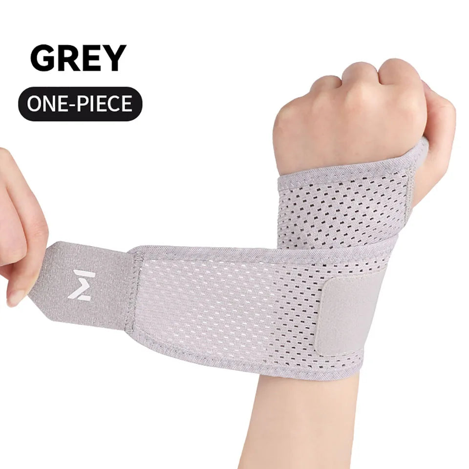 Anwendung Handgelenkbandage beim Krafttraining, schützt vor Sehnenscheidenentzündung und Gelenkschmerzen im Gym